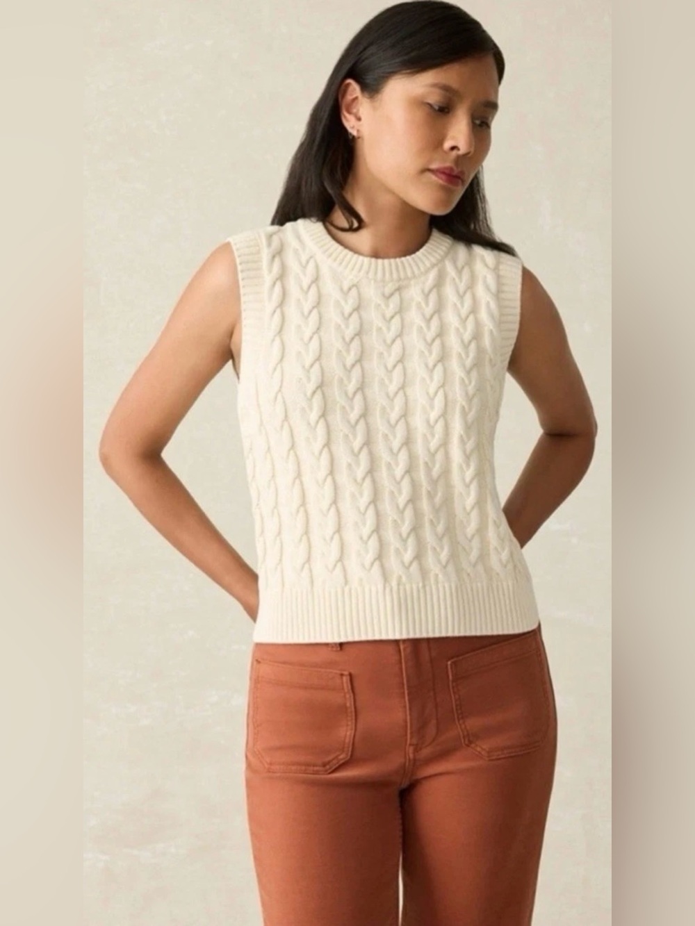 Faherty Sunwashed Cable Knit Sweater Vest Size Small ivory Classic Preppy